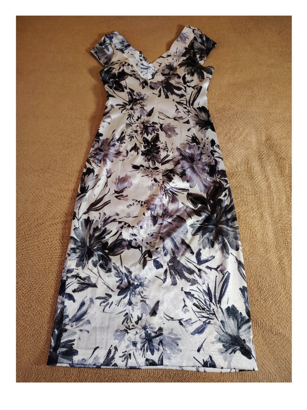 New! Maggy London Sz 12 Midi Dress Sleeveless Stretch Flower Print
